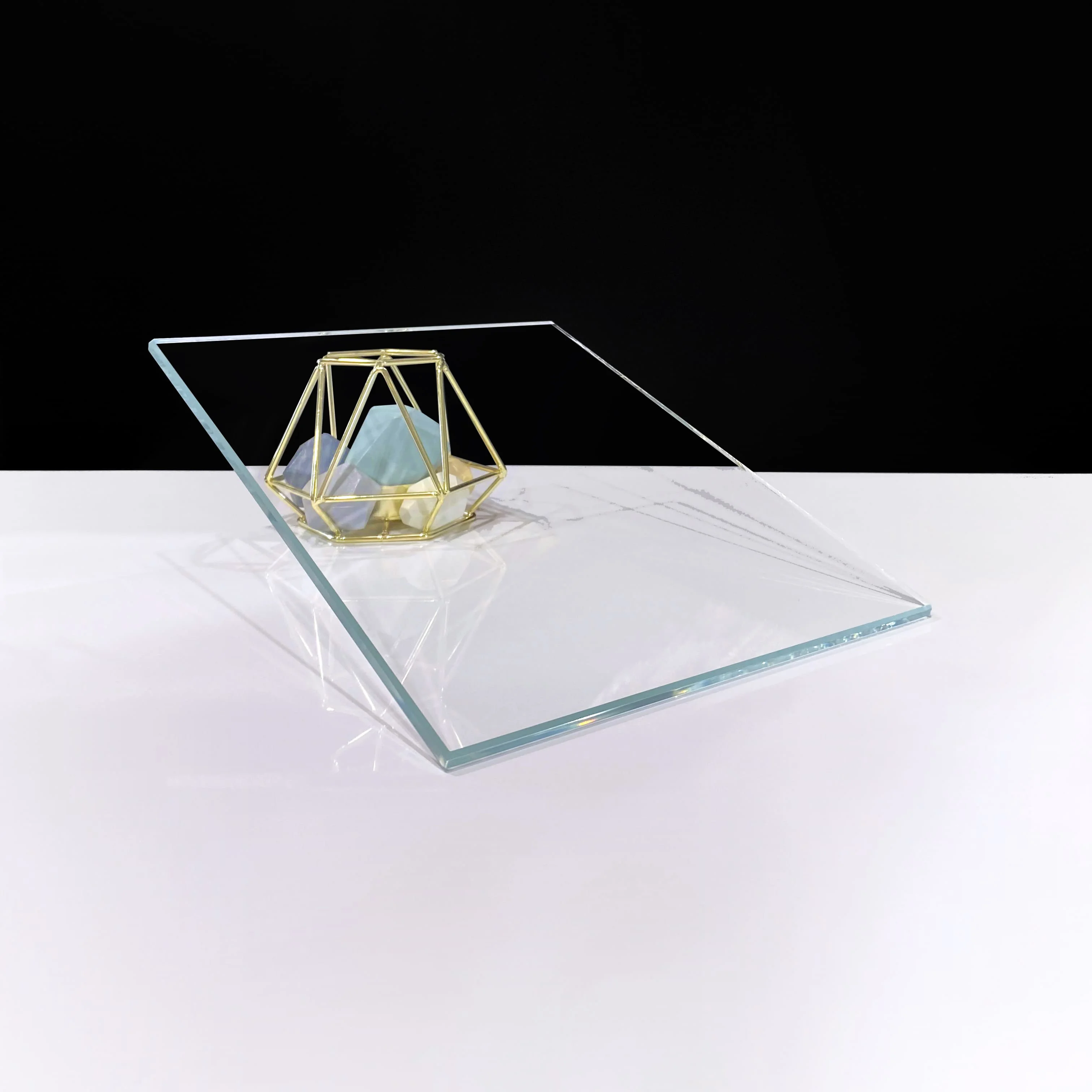 Стекло сверхпрозрачное 6 мм