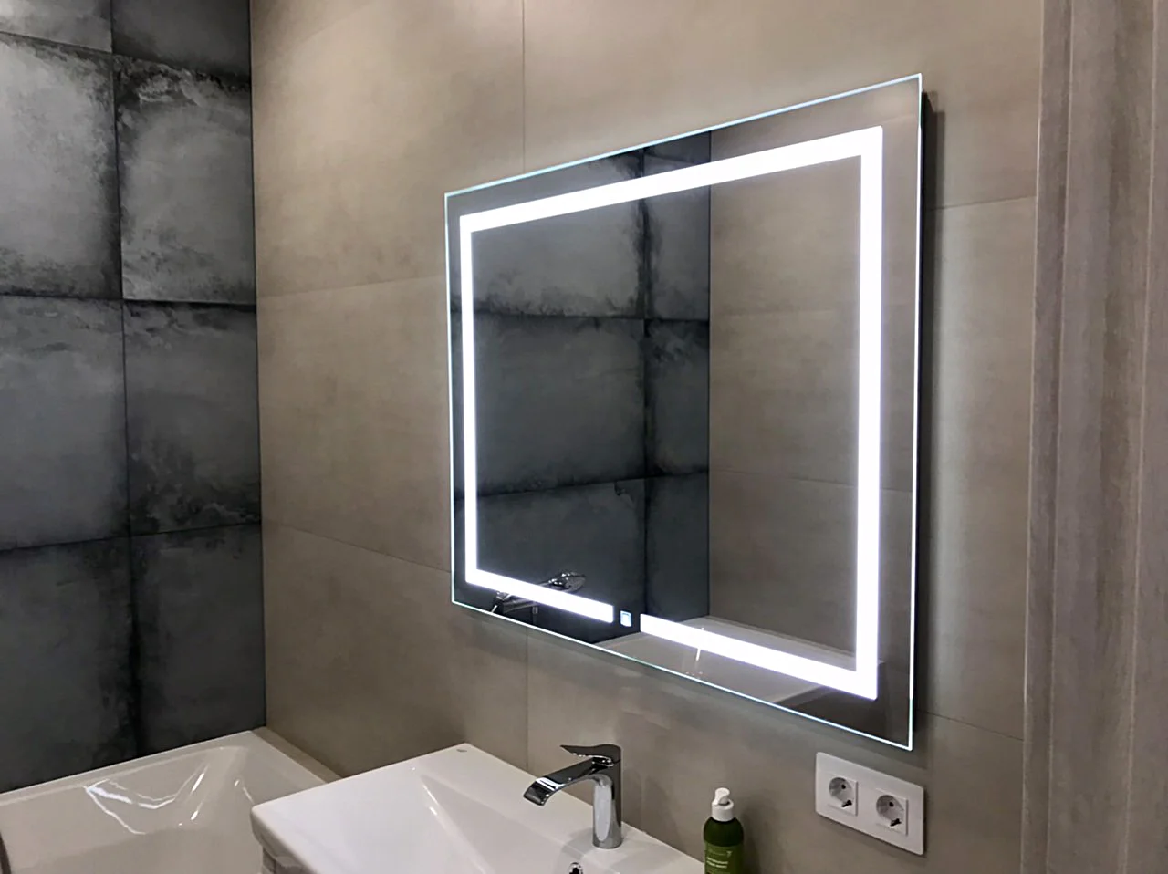 Дзеркало з фронтальним LED підсвічуванням-3