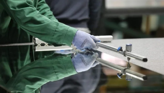 Прирезка стекла и зеркал-0